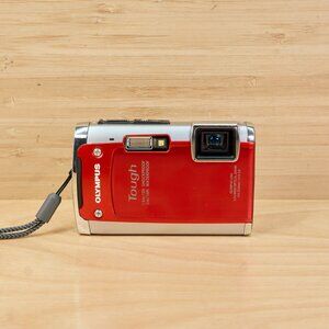Olympus Tough TG-610 Digital Camera Red 14MP 5x Zoom Waterproof BOXED Tested